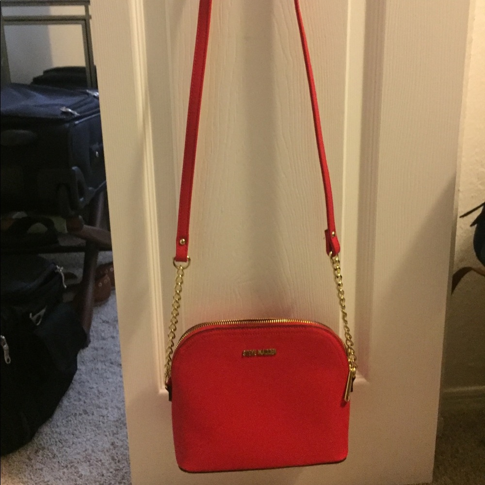 Steve Madden red crossbody purse